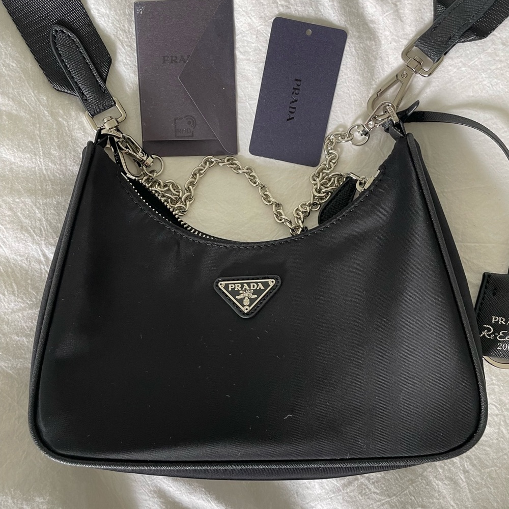 Prada re-edition 2005. Mint condition